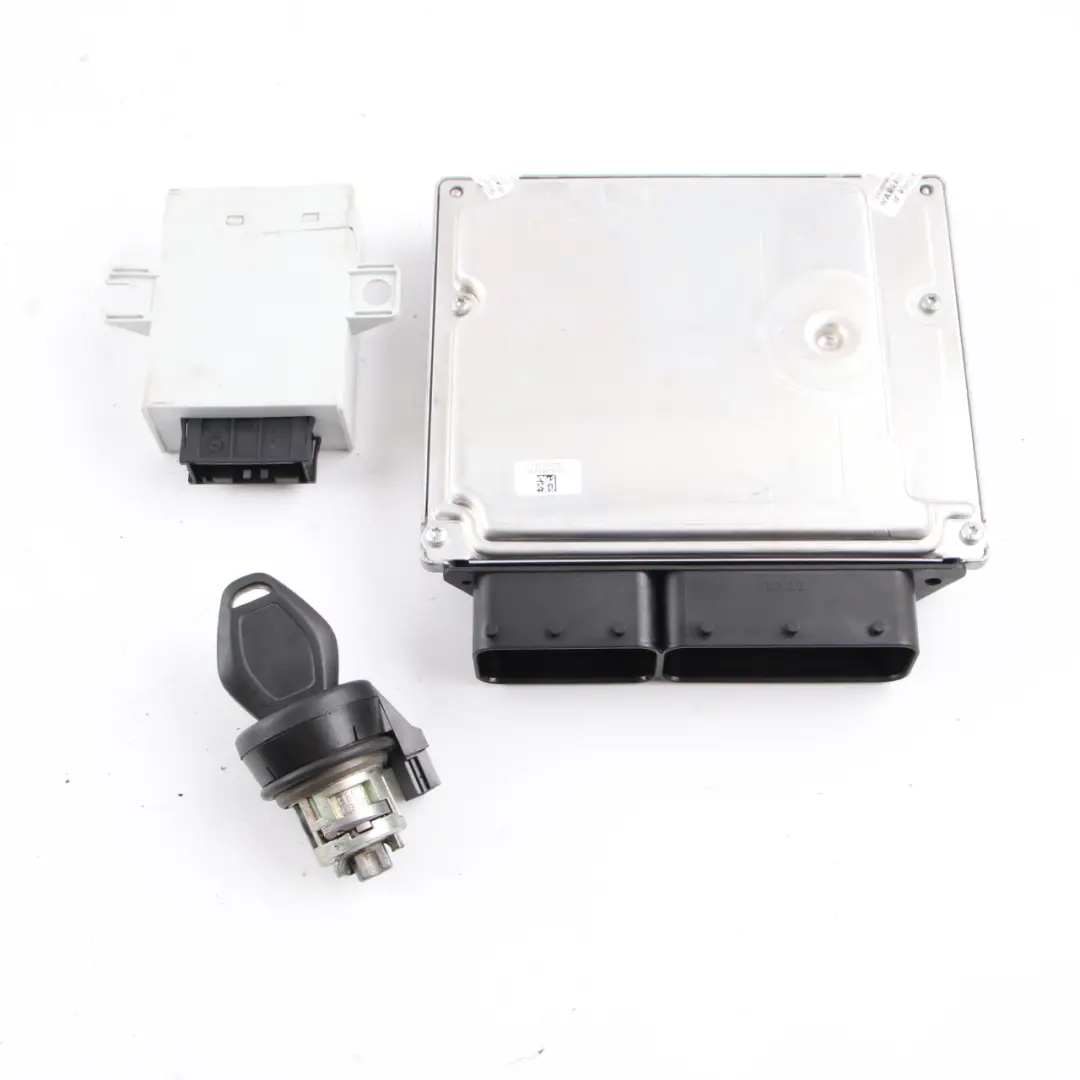 BMW X3 E83 LCI 1.8d N47 ECU Unita di Controllo Del Motore Dde Manual - SKU 8506373-2 - Numero di parte 8506373