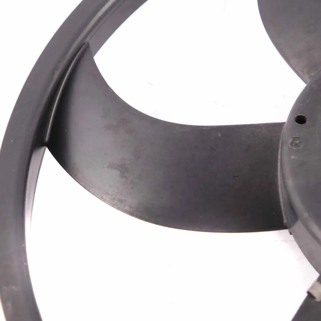 Kühlung Kühlerlüfter Diesel Fan Shroud Motor 400W 7588974 für BMW E81 E87 E90 LCI mit Teilenummer 8506668 BMW E81 E87 E90 LCI Kühlung Kühlerlüfter Diesel Fan Shroud Motor 400W 7588974 - SKU 8506668-7 - Teilenummer 8506668