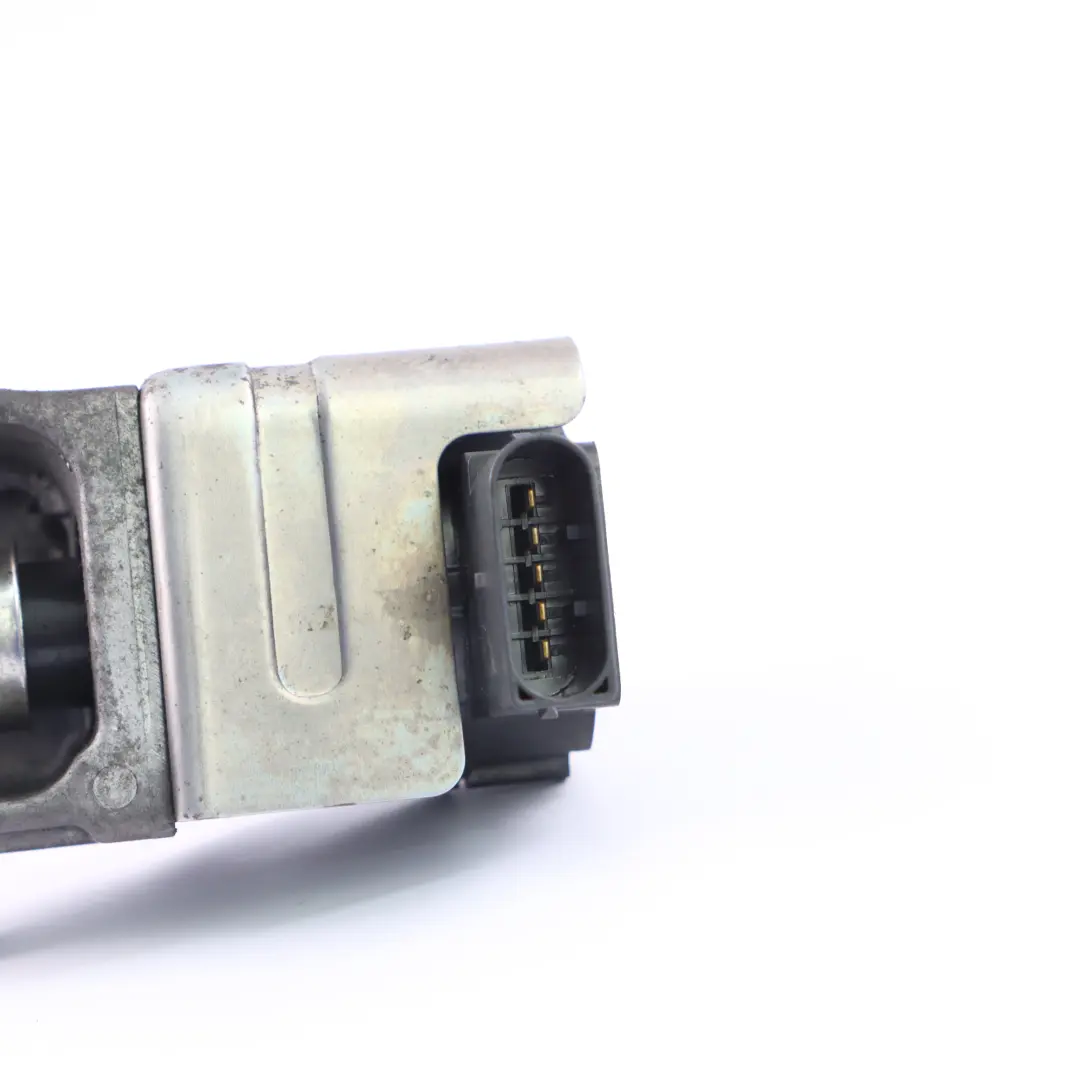 N47 Turbo Modulo controllo Attuatore K006T50172 per BMW E60 E87 LCI E81 E90 E91 E92 con numero di parte 8506892 BMW E60 E87 LCI E81 E90 E91 E92 N47 Turbo Modulo controllo Attuatore K006T50172 - SKU 8506892-12 - Numero di parte 8506892