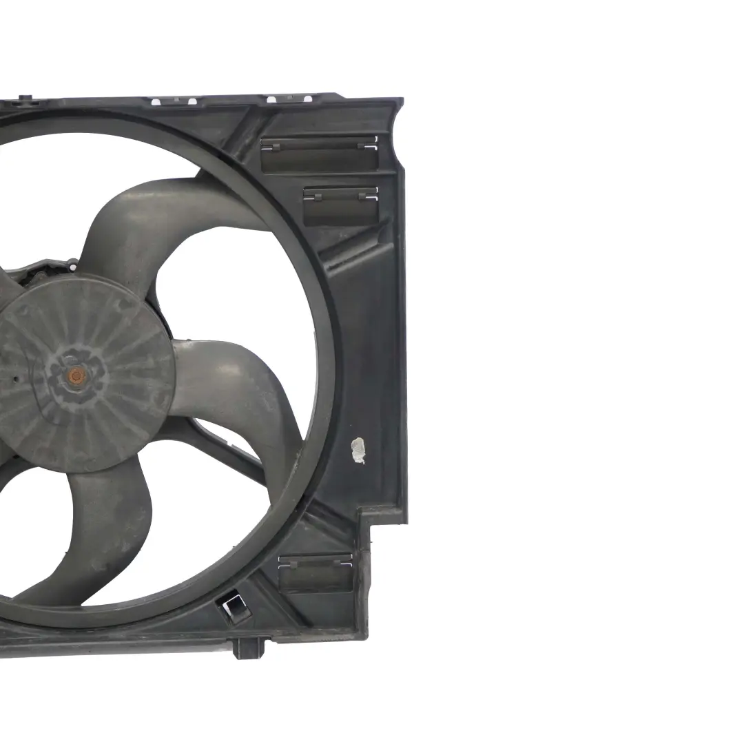 Motore Faffreddamento Radiatore Fan Shroud Alloggiamento per BMW E60 E61 con numero di parte 8508251 BMW E60 E61 Motore Faffreddamento Radiatore Fan Shroud Alloggiamento - SKU 8508251 - Numero di parte 8508251