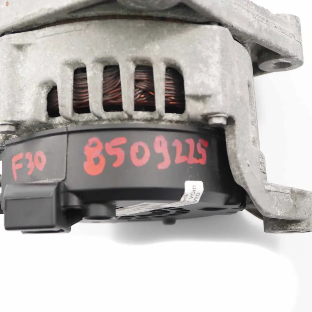 N20 Diesel Alternador Generador Denso 180A para BMW F10 F30 con número de pieza 8509225 BMW F10 F30 N20 Diesel Alternador Generador Denso 180A - SKU 8509225 - Número de pieza 8509225