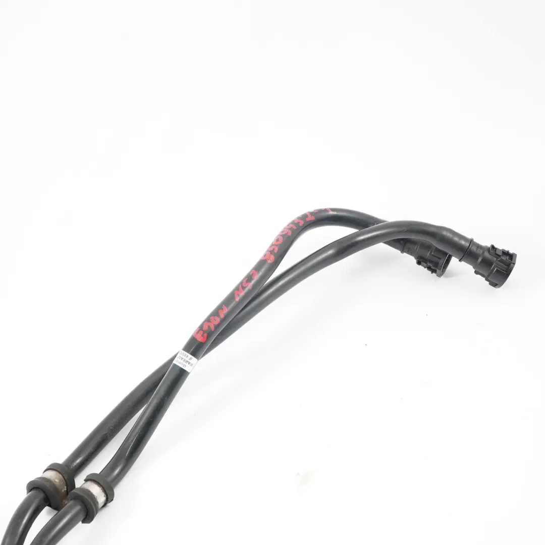 Tubo raffreddamento olio BMW E90 E91 LCI E93 F01 F02 N57 Tubo Radiatore 7809802 per con numero di parte 8509432 Tubo raffreddamento olio BMW E90 E91 LCI E93 F01 F02 N57 Tubo Radiatore 7809802 - SKU 8509432-1 - Numero di parte 8509432