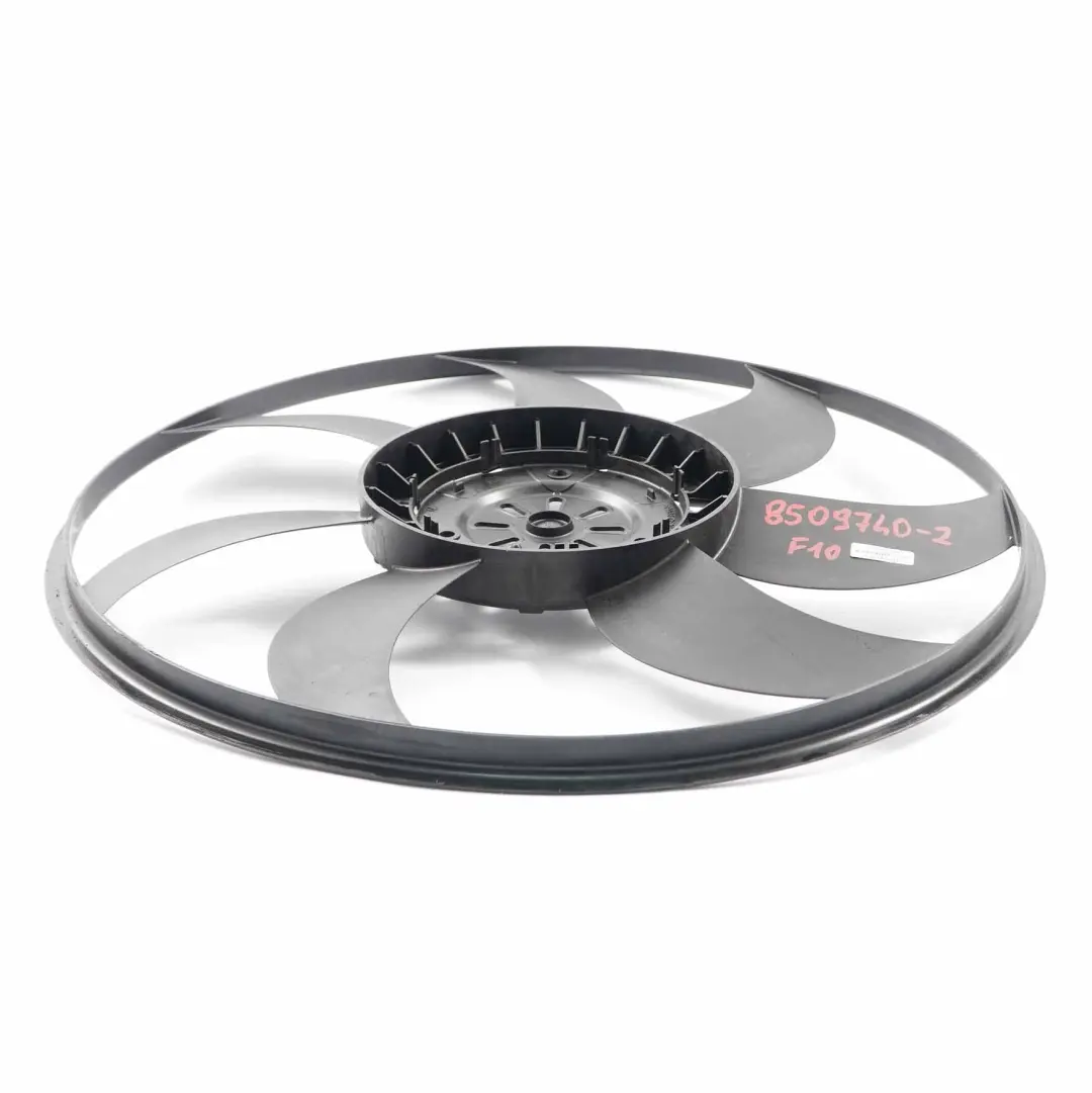 Wiatrak Wentylator Chłodnicy do BMW F10 F11 o numerze 8509740 BMW F10 F11 Wiatrak Wentylator Chłodnicy - SKU 8509740-2 - Numer Części 8509740