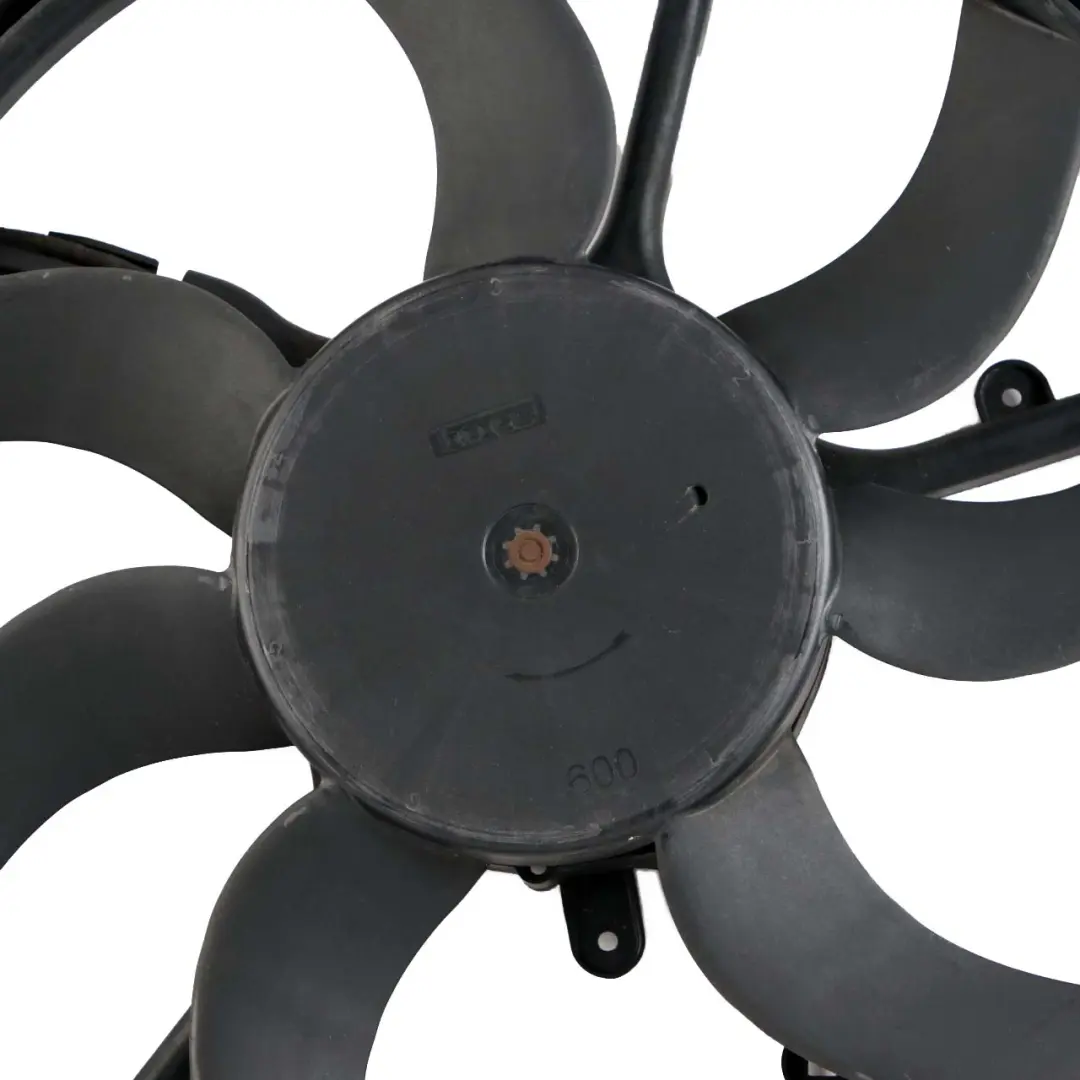 Carcasa Ventilador Radiador Marco 600W para BMW F01 F02 F10 F11 F12 con número de pieza 8509741 BMW F01 F02 F10 F11 F12 Carcasa Ventilador Radiador Marco 600W - SKU 8509741-1 - Número de pieza 8509741