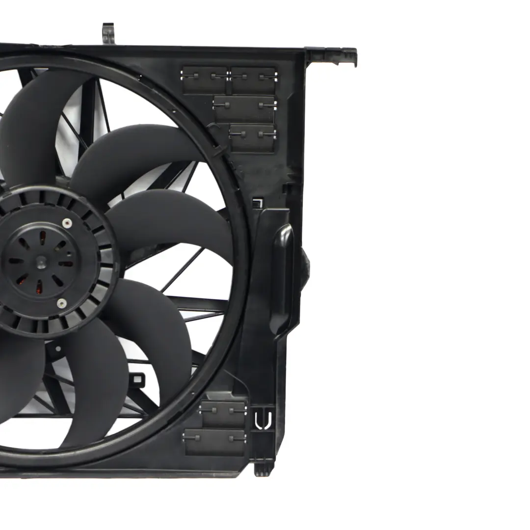Radiatore Ventola raffreddamento Alloggiamento 850W per BMW F10 F11 F12 F13 con numero di parte 8509743 BMW F10 F11 F12 F13 Radiatore Ventola raffreddamento Alloggiamento 850W - SKU 8509743 - Numero di parte 8509743
