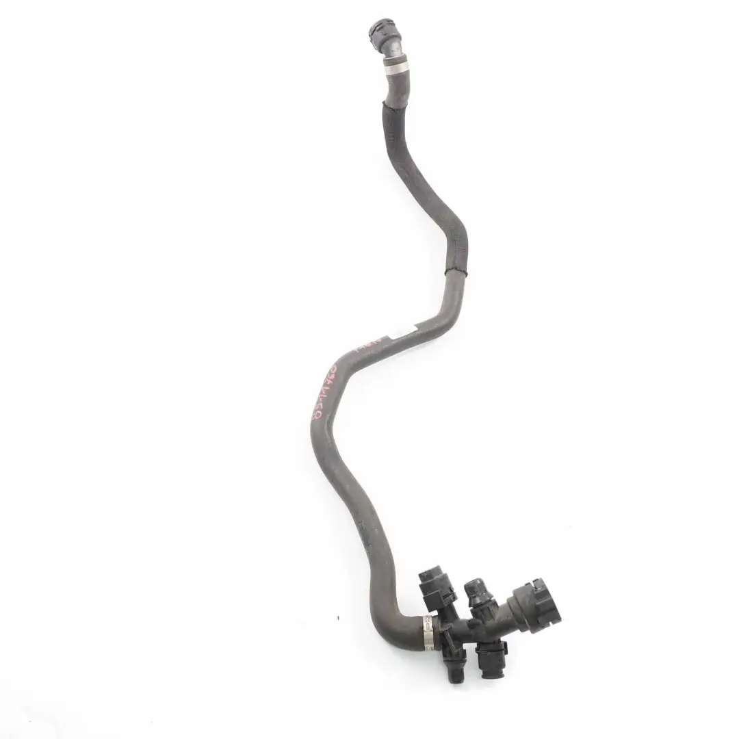 Manguera refrigerante BMW F10 F11 LCI Tubería agua refrigeración para con número de pieza 8511760 Manguera refrigerante BMW F10 F11 LCI Tubería agua refrigeración - SKU 8511760 - Número de pieza 8511760