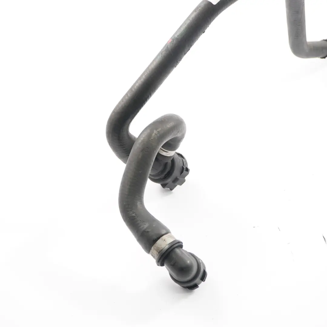 Tuyau refroidissement BMW F10 N57 Réservoir d'expansion refroidissement EGR pour à propos du numéro de pièce 8512418 Tuyau refroidissement BMW F10 N57 Réservoir d'expansion refroidissement EGR - SKU 8512418 - Numéro de pièce 8512418