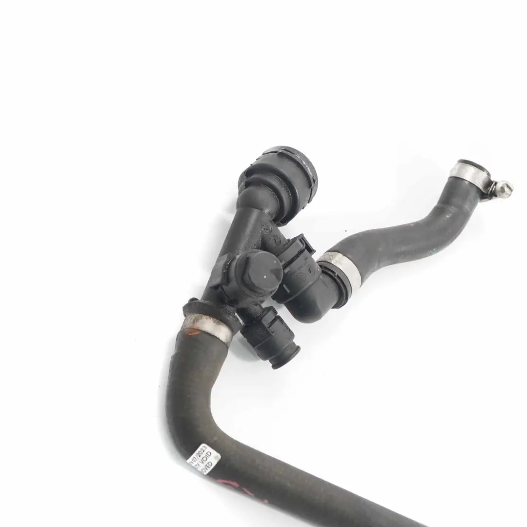 Tuyau d'eau BMW X3 F25 B47 Tuyauterie réservoir dilatation liquide pour à propos du numéro de pièce 8514071 Tuyau d'eau BMW X3 F25 B47 Tuyauterie réservoir dilatation liquide - SKU 8514071 - Numéro de pièce 8514071