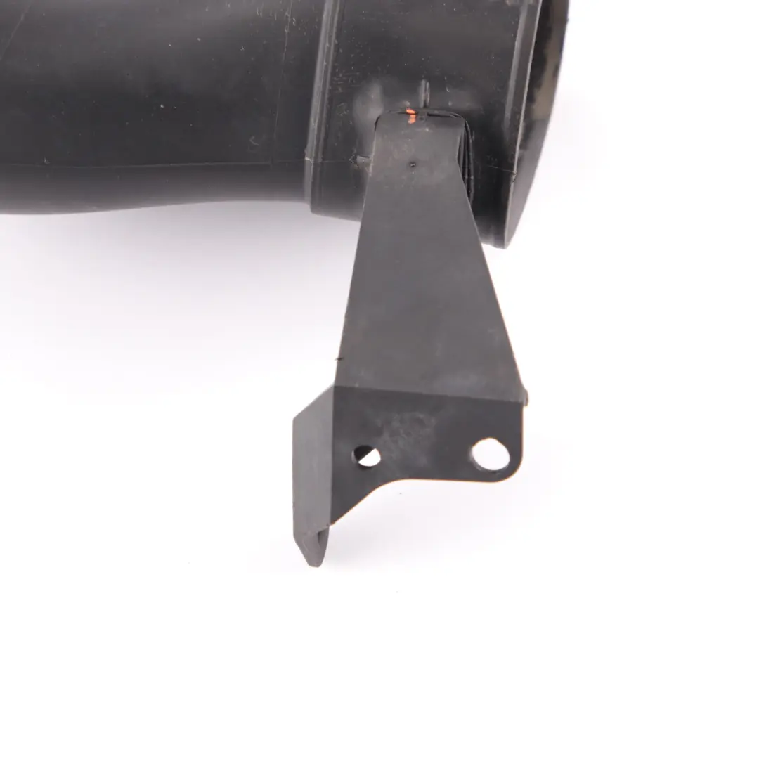 N57N Rura Kanał Wlot Dolot Powietrza do BMW X3 F25 X4 F26 o numerze 8514930 BMW X3 F25 X4 F26 N57N Rura Kanał Wlot Dolot Powietrza - SKU 8514930 - Numer Części 8514930