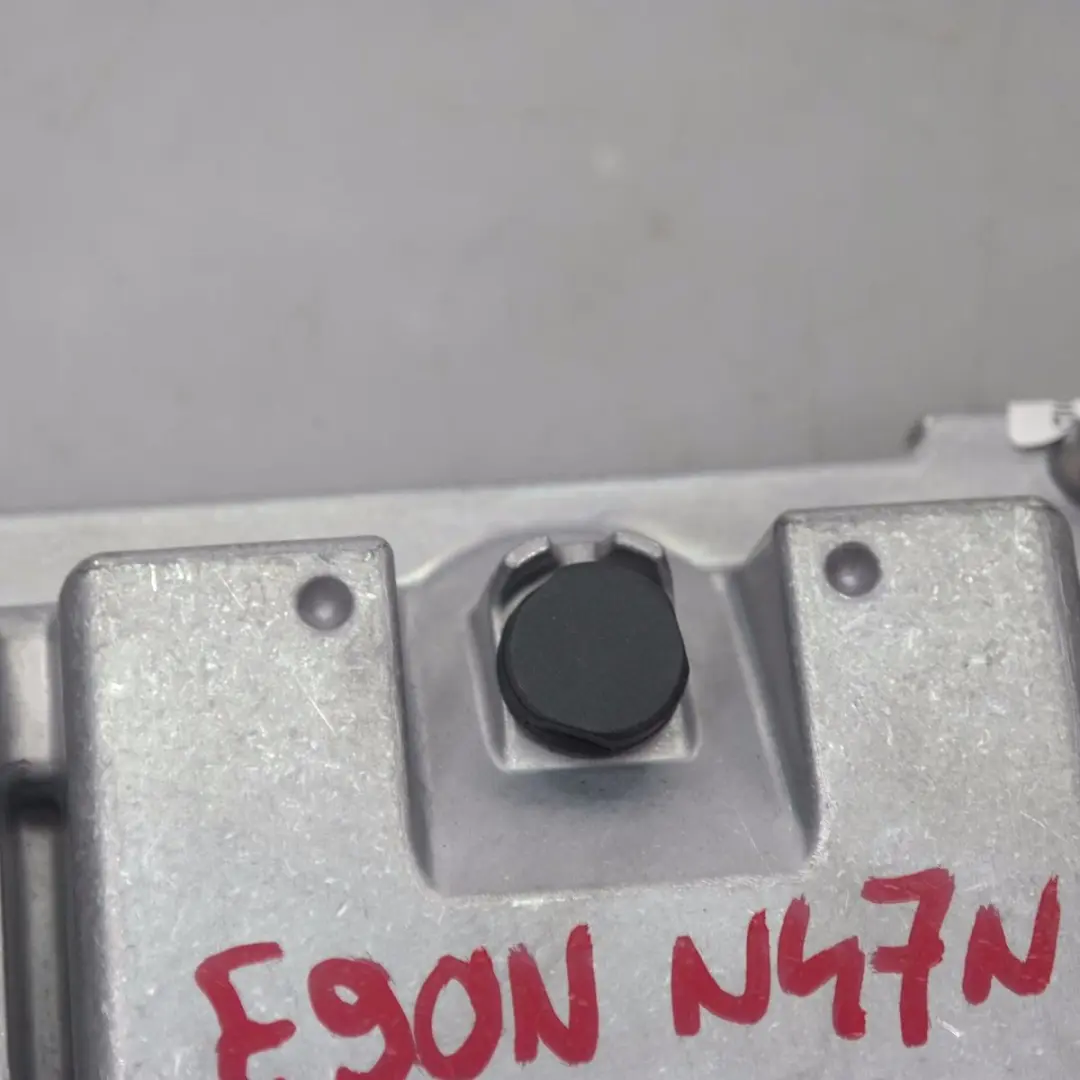 N47N 318D Dieselmotor Steuergerät DDE ECU Schaltgetriebe für BMW E90 E91 LCI mit Teilenummer 8518268 BMW E90 E91 LCI N47N 318D Dieselmotor Steuergerät DDE ECU Schaltgetriebe - SKU 8518268 - Teilenummer 8518268