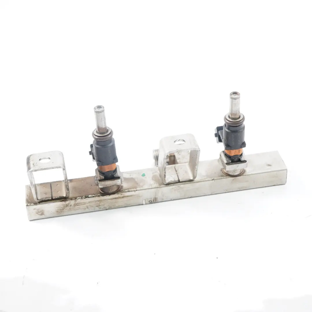 Hybride Rex Essence Injection Carburant Rampe Haute Pression pour BMW I3 I01 à propos du numéro de pièce 8529936 BMW I3 I01 Hybride Rex Essence Injection Carburant Rampe Haute Pression - SKU 8529936 - Numéro de pièce 8529936