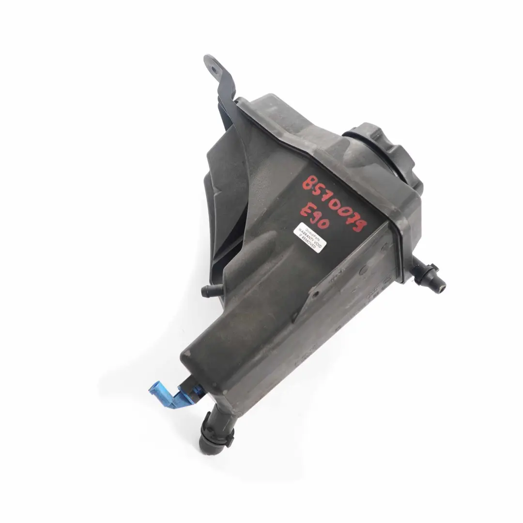 Ausgleichsbehälter Flasche Kühlmittel Kühler Diesel für BMW E81 E87 E90 E92 mit Teilenummer 8570079 BMW E81 E87 E90 E92 Ausgleichsbehälter Flasche Kühlmittel Kühler Diesel - SKU 8570079 - Teilenummer 8570079