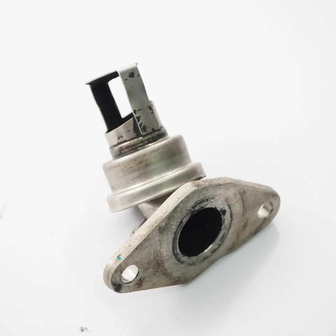 Rohr BMW F40 Mini F56 B37 B47 Diesel Ansaugkrümmer AGR Flansch Rohr für mit Teilenummer 8571003 Rohr BMW F40 Mini F56 B37 B47 Diesel Ansaugkrümmer AGR Flansch Rohr - SKU 8571003 - Teilenummer 8571003