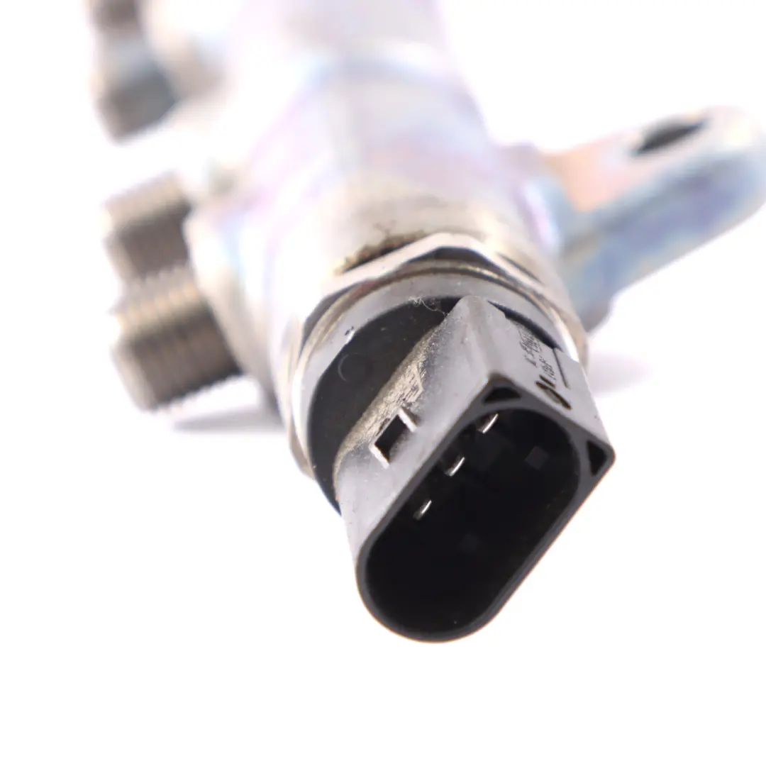 Injection Rail BMW G30 G11 G20 Diesel B57 Fuel High Pressure Line Valve - SKU 8571569 - Part number 8571569