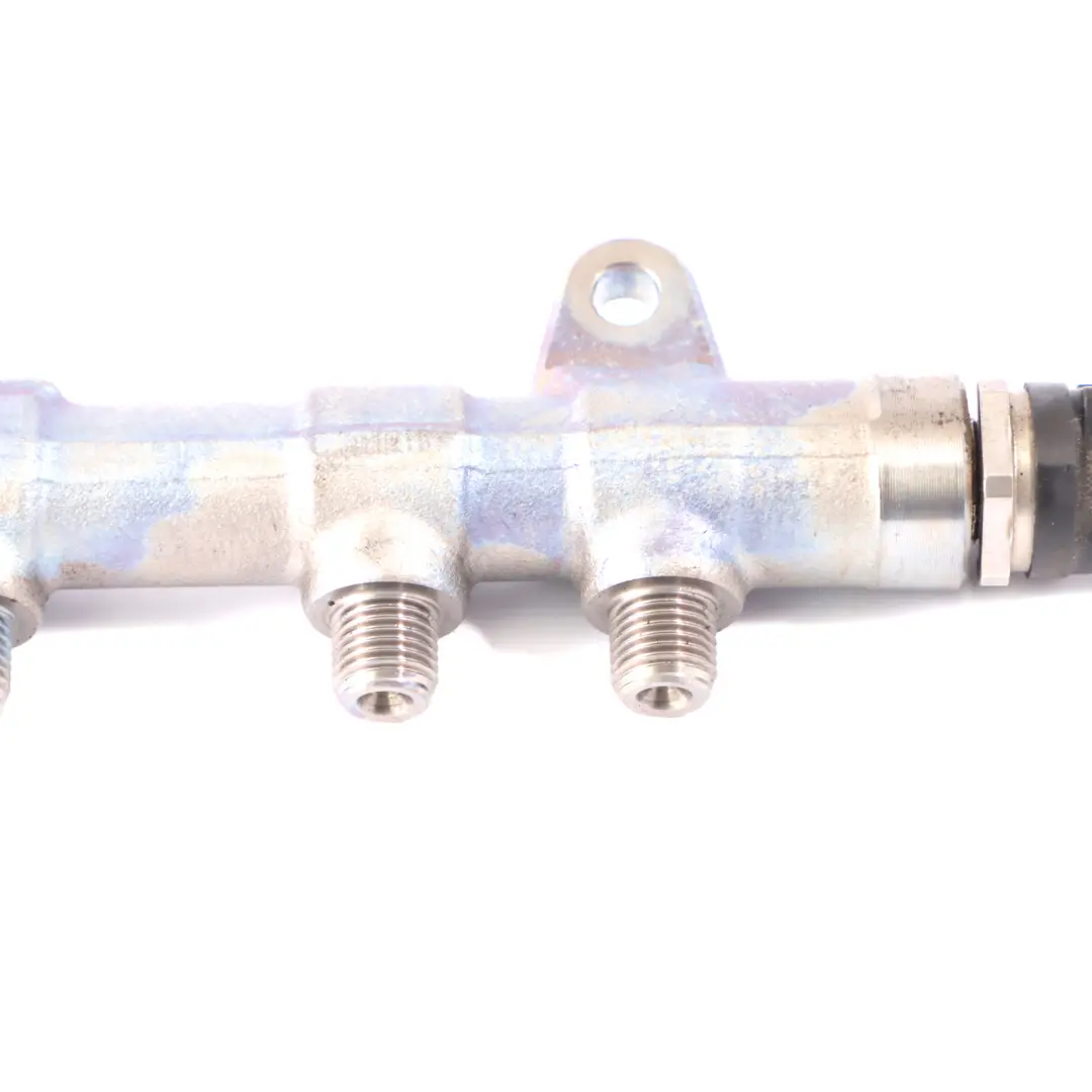 Rail BMW G30 G11 G20 Diesel B57 Fuel High Pressure Line Valve to Injection with Part number 8571569 Injection Rail BMW G30 G11 G20 Diesel B57 Fuel High Pressure Line Valve - SKU 8571569 - Part number 8571569