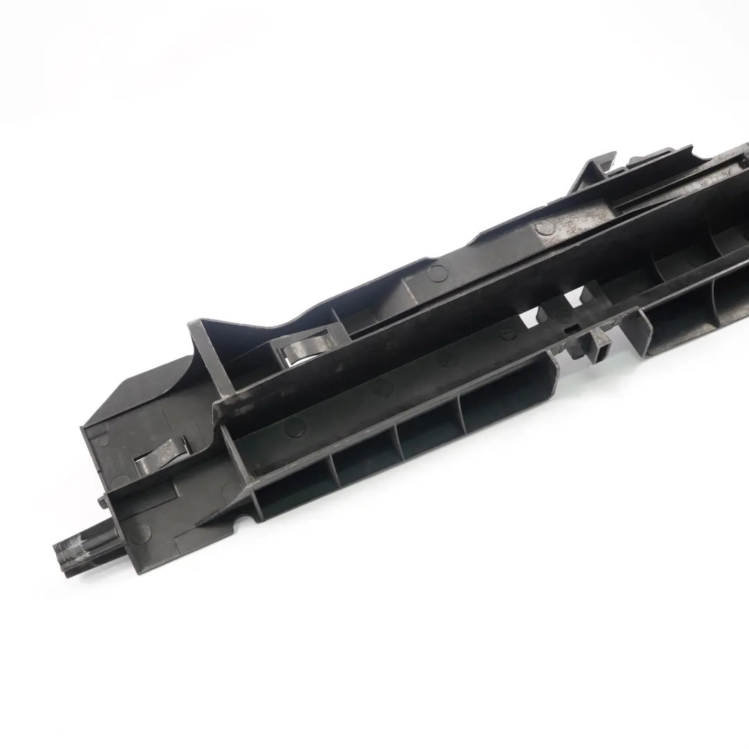 Radiator Carrier Left Cooling Unit Mount Bracket Support 7799761 BMW X5 E70 - SKU 8572188 - Numéro de pièce 8572188