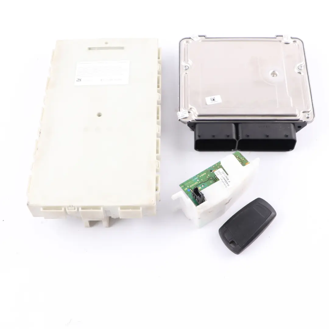 N47N 116HP Motore ECU Kit DDE Chiave FEM per BMW F20 F21 F30 116D 316D con numero di parte 8573258 BMW F20 F21 F30 116D 316D N47N 116HP Motore ECU Kit DDE Chiave FEM - SKU 8573258-7 - Numero di parte 8573258
