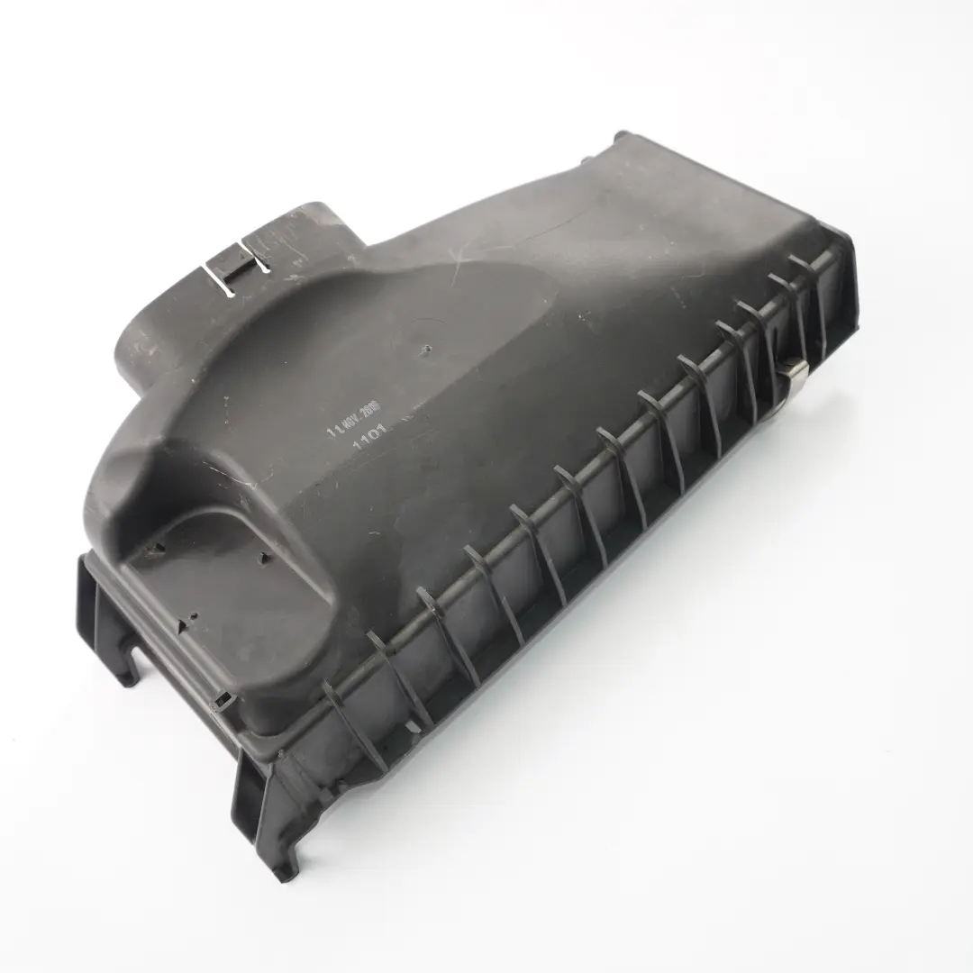 N57N N57Z Diesel Boîte à Filtre à Air Silencieux Couvercle pour BMW F30 F31 F32 LCI à propos du numéro de pièce 8573869 BMW F30 F31 F32 LCI N57N N57Z Diesel Boîte à Filtre à Air Silencieux Couvercle - SKU 8573869-3 - Numéro de pièce 8573869