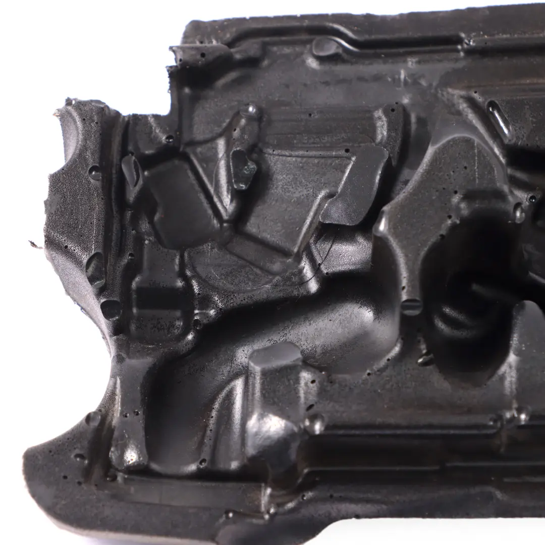 B37 Osłona Wygłuszenie Silnika Diesel do Mini Cooper D F55 F56 o numerze 8580371 Mini Cooper D F55 F56 B37 Osłona Wygłuszenie Silnika Diesel - SKU 8580371 - Numer Części 8580371