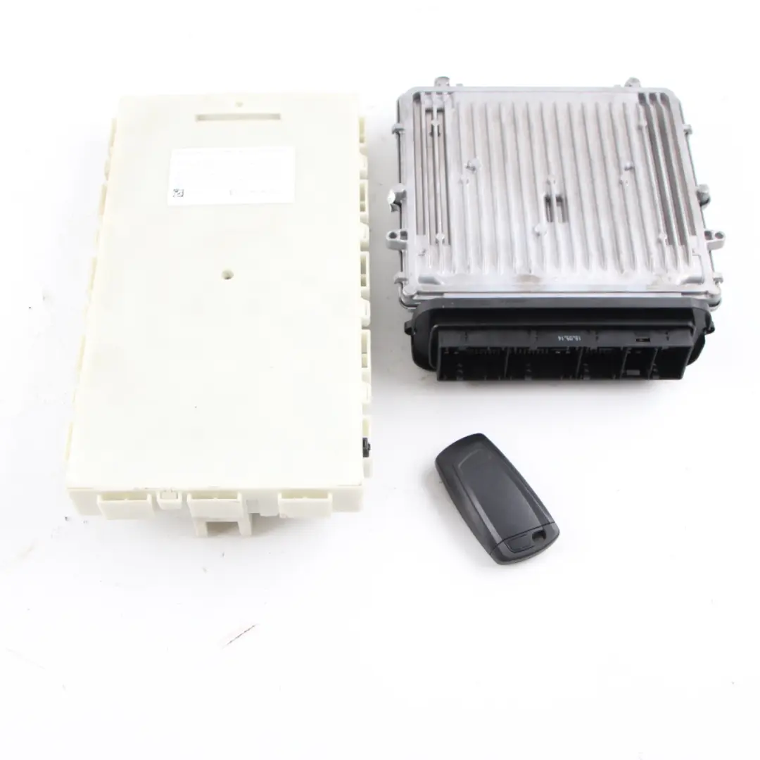 BMW F20 F30 125d 325d N47S1 Unidad Control Motor ECU DDE 8582521 FEM Llave - SKU 8582521-2 - Número de pieza 8579785