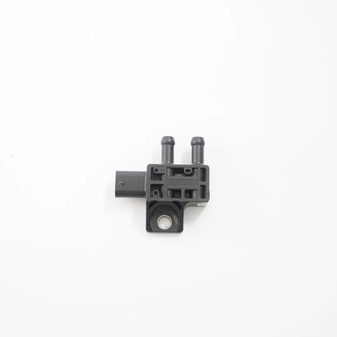 Differential Pressure Sensor Trim Fuel to BMW F40 Mini F55 F56 F57 F60 with Part number 8585292 BMW F40 Mini F55 F56 F57 F60 Differential Pressure Sensor Trim Fuel - SKU 8585292 - Part number 8585292