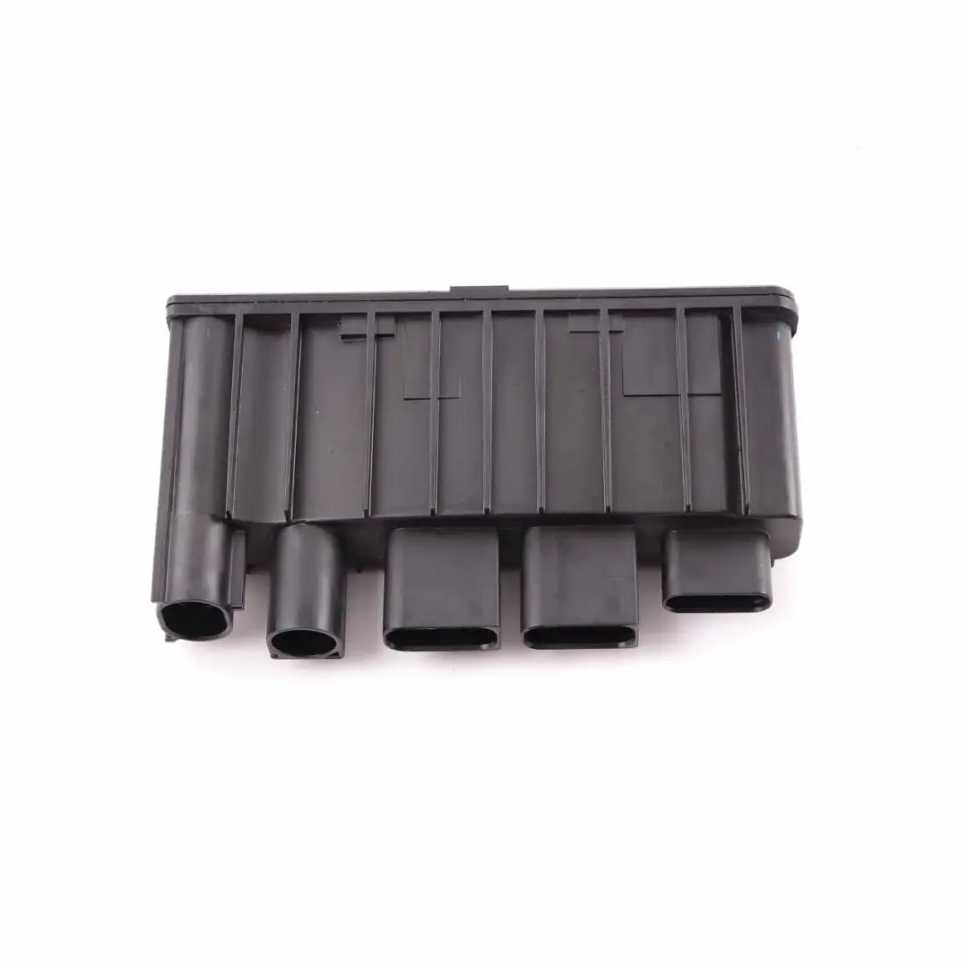 Sterownik Moduł Zasilania Z11 do BMW F40 F48 Mini F55 F56 F57 o numerze 8589907 BMW F40 F48 Mini F55 F56 F57 Sterownik Moduł Zasilania Z11 - SKU 8589907 - Numer Części 8589907