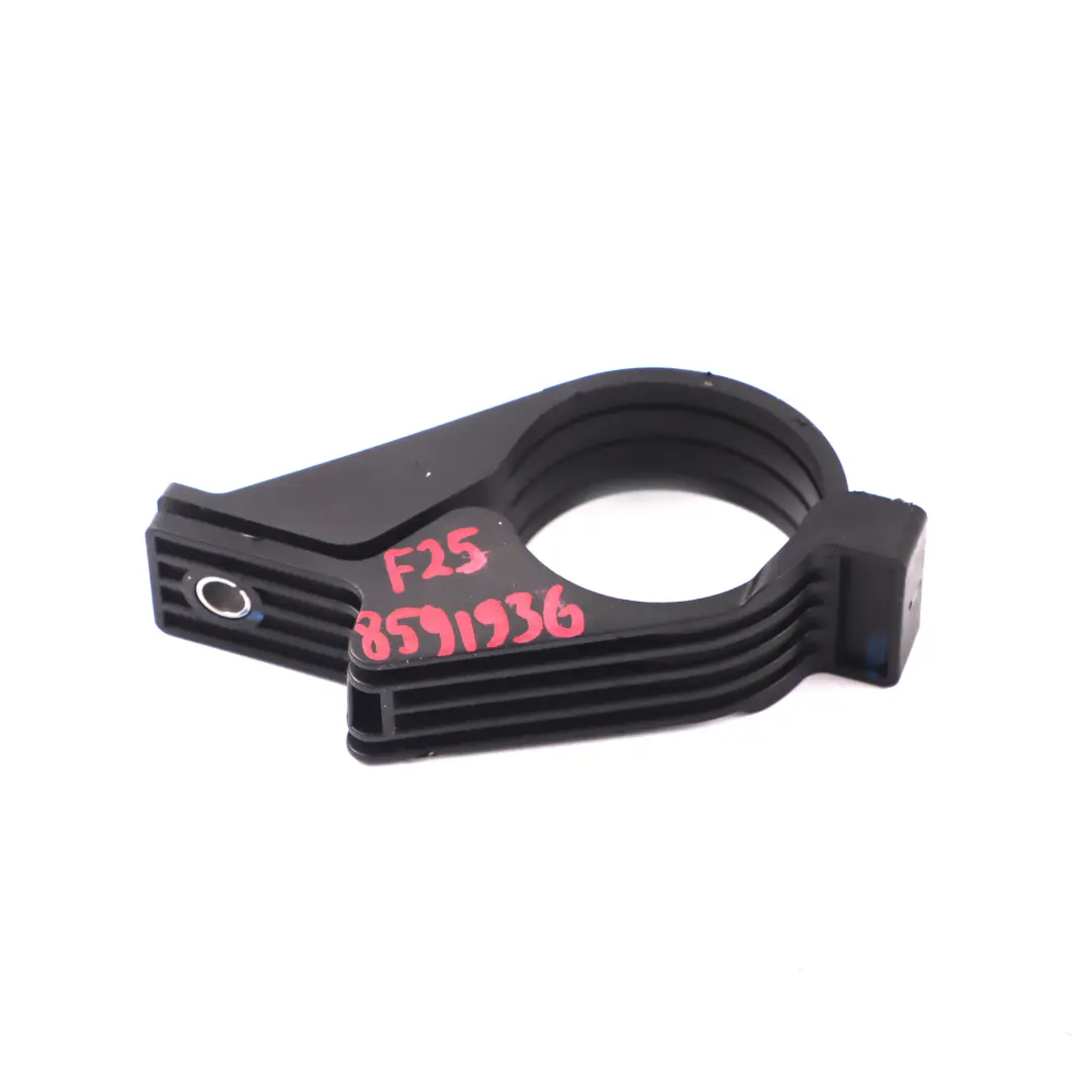Uchwyt Mocowanie Wspornik Filtra Paliwa do BMW F25 F26 o numerze 8591936 BMW F25 F26 Uchwyt Mocowanie Wspornik Filtra Paliwa - SKU 8591936 - Numer Części 8591936