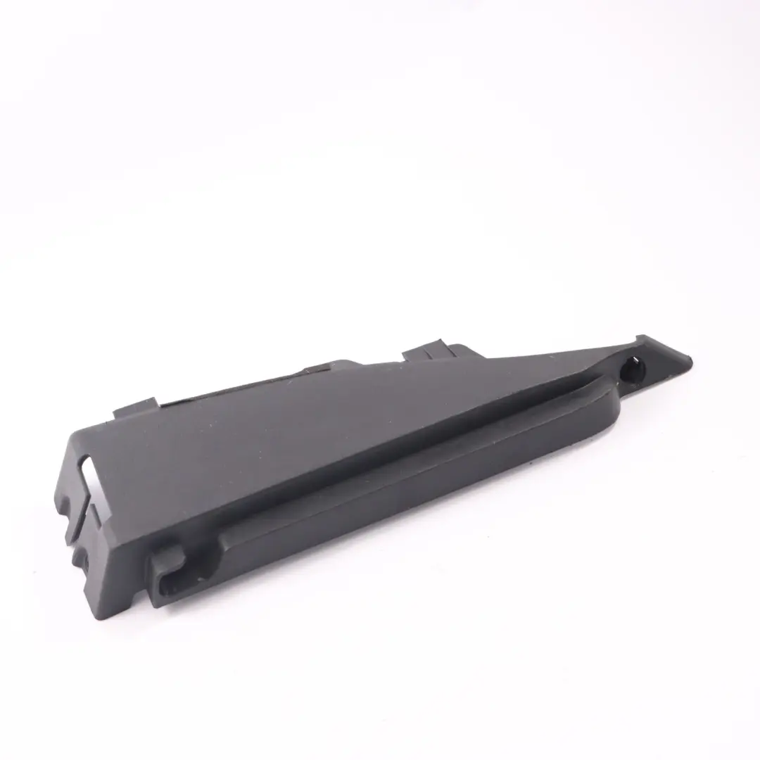 Montante C bagagliaio posteriore destro nero per Kia Ceed ED 5 porte con numero di parte 85921-1H000 Kia Ceed ED 5 porte Montante C bagagliaio posteriore destro nero - SKU 85921-1H000 - Numero di parte 85921-1H000