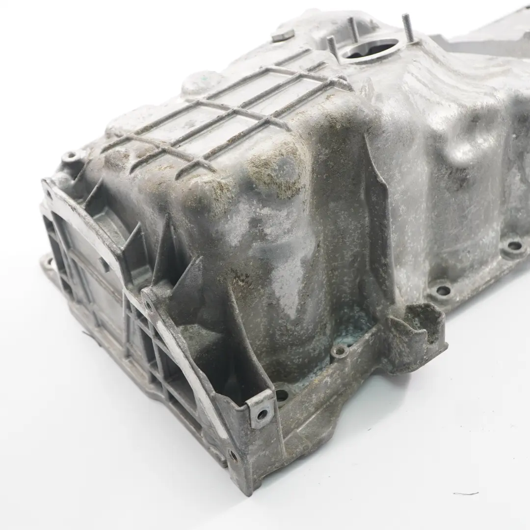 N57N Oil Pan Engine Housing 7823204 to BMW F10 F30 F31 F36 F12 F13 F07 with Part number 8595458 BMW F10 F30 F31 F36 F12 F13 F07 N57N Oil Pan Engine Housing 7823204 - SKU 8595458 - Part number 8595458