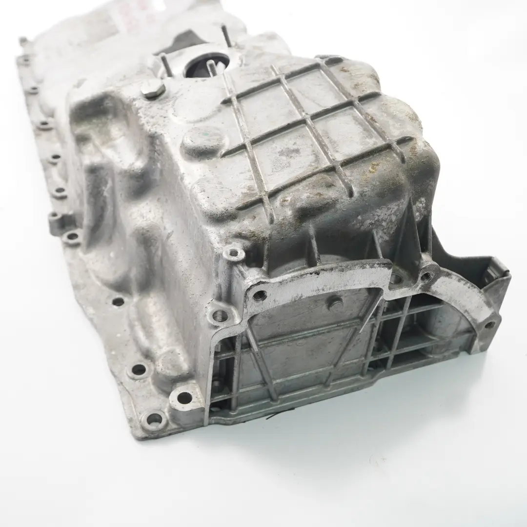 N57N Oil Pan Engine Housing 7823204 to BMW F10 F30 F31 F36 F12 F13 F07 with Part number 8595458 BMW F10 F30 F31 F36 F12 F13 F07 N57N Oil Pan Engine Housing 7823204 - SKU 8595458 - Part number 8595458