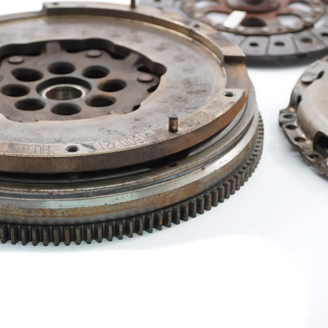 Benziner B48 Zweimassenschwungrad Kupplungssatz für Mini Cooper S F55 F56 mit Teilenummer 8600211 Mini Cooper S F55 F56 Benziner B48 Zweimassenschwungrad Kupplungssatz - SKU 8600211 - Teilenummer 8600211