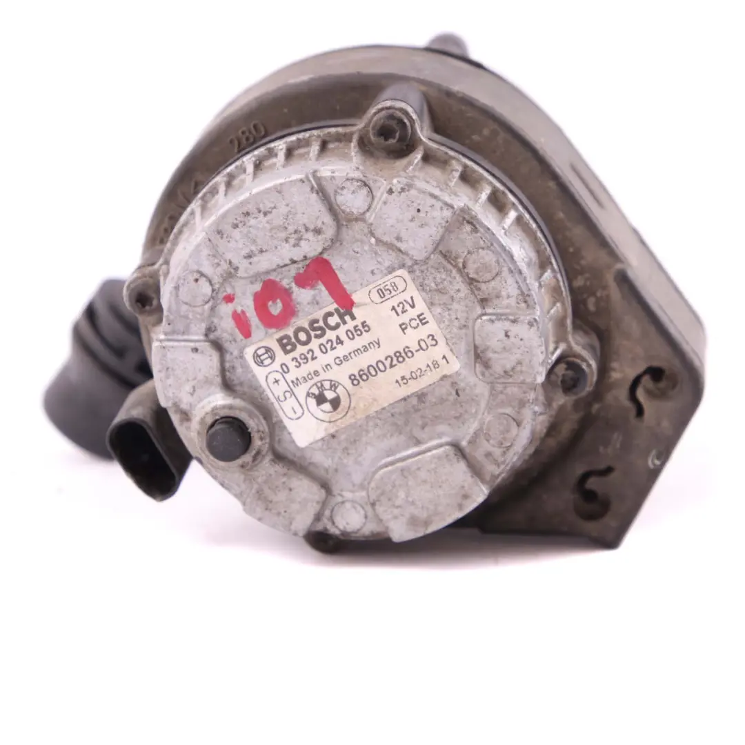 Bomba agua adicional Unidad auxiliar efrigeración para BMW i3 I01 Rex Hybrid con número de pieza 8600286 BMW i3 I01 Rex Hybrid Bomba agua adicional Unidad auxiliar efrigeración - SKU 8600286 - Número de pieza 8600286