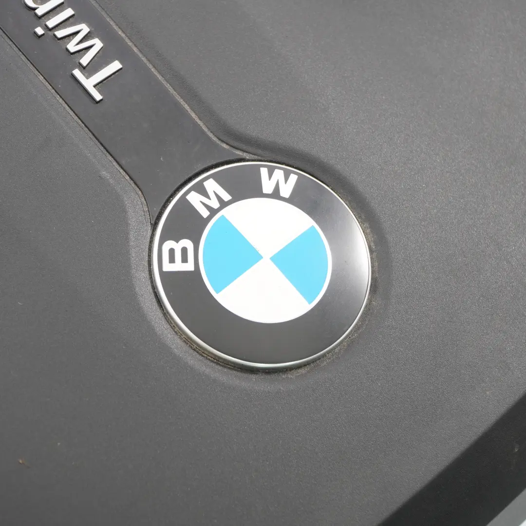 B38 Petrol Motor Acoustic Insulation to Engine Cover BMW F20 F30 F31 LCI with Part number 8602967 Engine Cover BMW F20 F30 F31 LCI B38 Petrol Motor Acoustic Insulation - SKU 8602967 - Part number 8602967