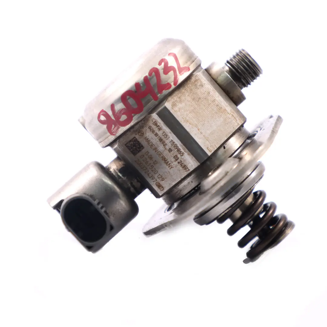 S63N N63 Pompa carburante alta pressione per BMW F10 M5 F12 F13 M6 con numero di parte 8604232 BMW F10 M5 F12 F13 M6 S63N N63 Pompa carburante alta pressione - SKU 8604232 - Numero di parte 8604232