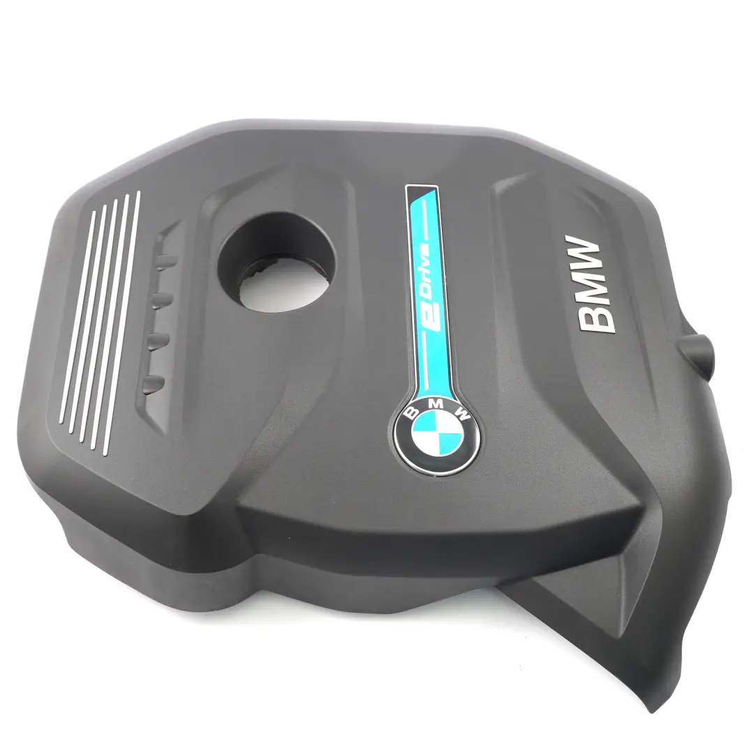 B48X Cubierta motor aislamiento acústico superior para BMW F30 LCI 330e con número de pieza 8604836 BMW F30 LCI 330e B48X Cubierta motor aislamiento acústico superior - SKU 8604836 - Número de pieza 8604836