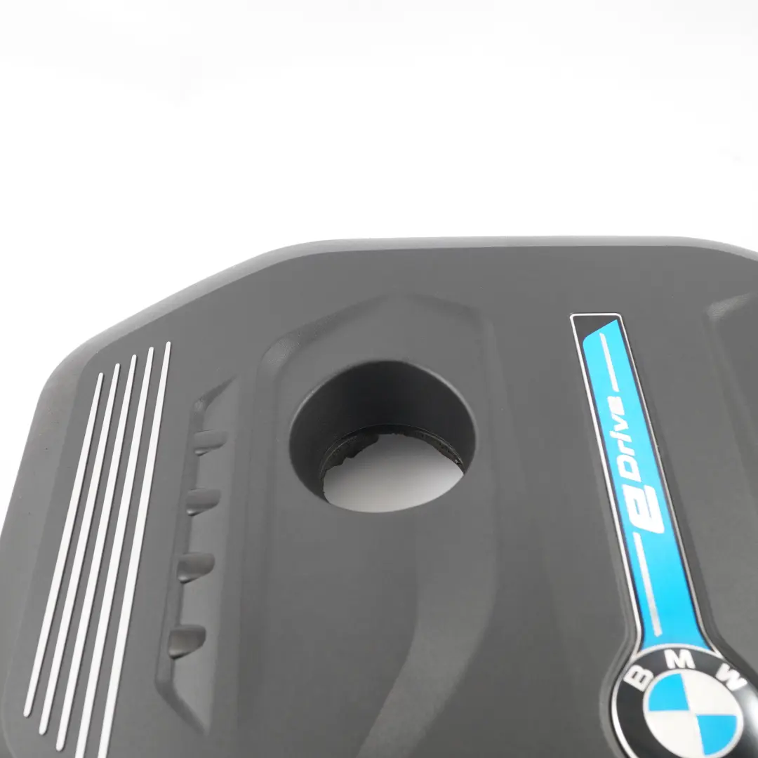 B48X Coperchio motore Pannello isolamento acustico per BMW F30 LCI 330e con numero di parte 8604836 BMW F30 LCI 330e B48X Coperchio motore Pannello isolamento acustico - SKU 8604836 - Numero di parte 8604836
