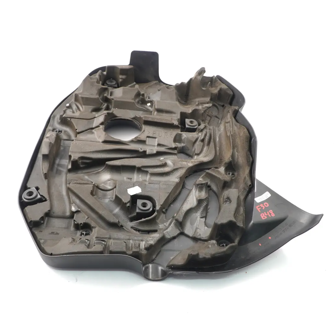 B48X Coperchio motore Pannello isolamento acustico per BMW F30 LCI 330e con numero di parte 8604836 BMW F30 LCI 330e B48X Coperchio motore Pannello isolamento acustico - SKU 8604836 - Numero di parte 8604836