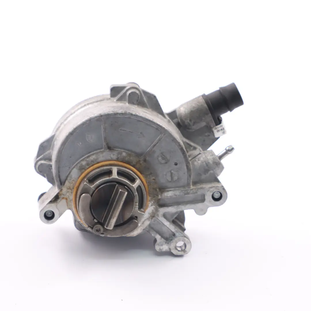 N63 S63N Engine Vacuum Pump 7619388 to BMW F10 F11 F06 F13 X5 E70 F01 with Part number 8605976 BMW F10 F11 F06 F13 X5 E70 F01 N63 S63N Engine Vacuum Pump 7619388 - SKU 8605976 - Part number 8605976