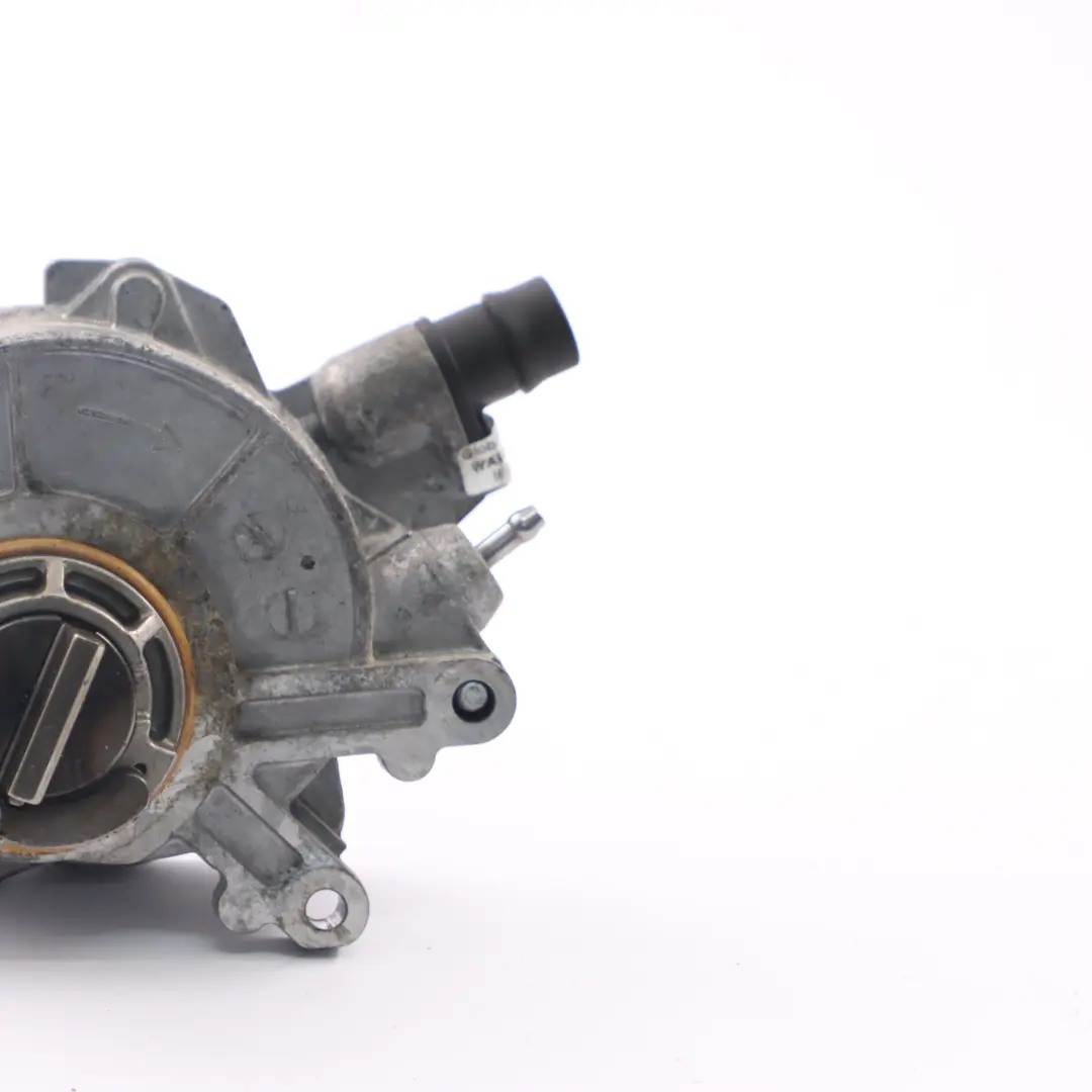 N63 S63N Pompe à vide moteur 7619388 pour BMW F10 F11 F06 F13 X5 E70 F01 à propos du numéro de pièce 8605976 BMW F10 F11 F06 F13 X5 E70 F01 N63 S63N Pompe à vide moteur 7619388 - SKU 8605976 - Numéro de pièce 8605976