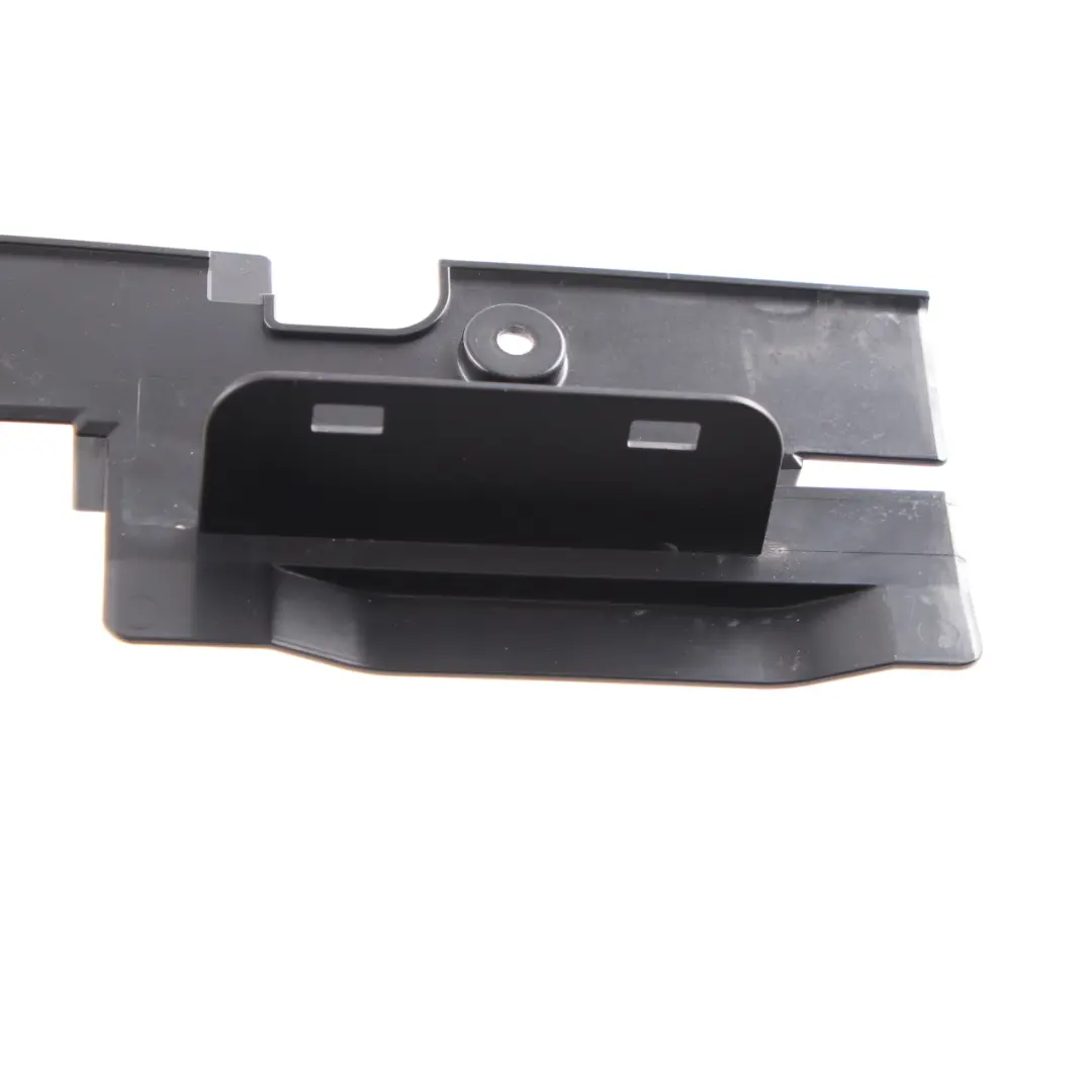 Mini F55 F56 F57 Kabeldurchführung Kanal unten Steuergerät Boxabdeckung - SKU 8606315-1 - Teilenummer 8606315