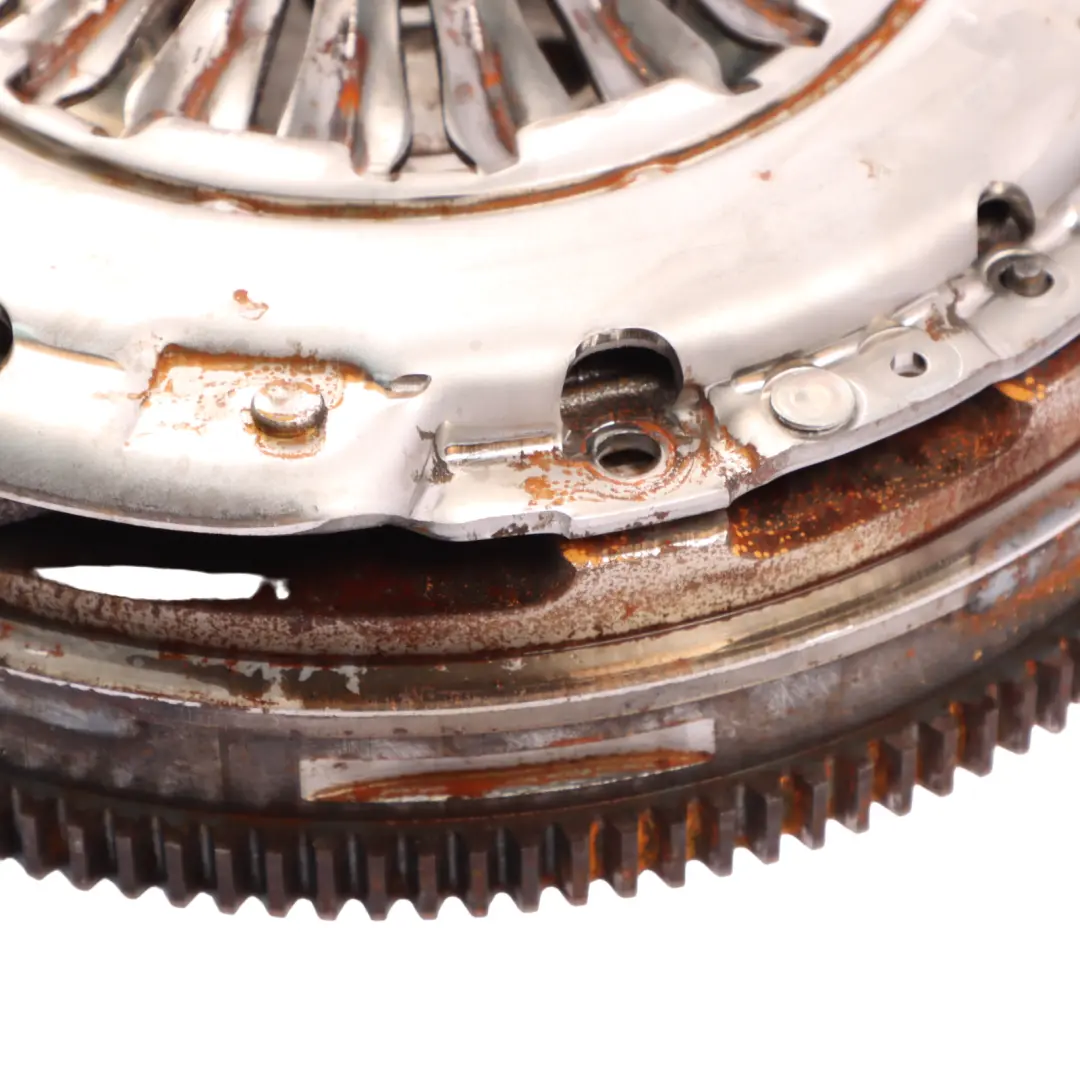 Mass Flywheel Clutch Set to Mini Cooper R55 R56 R57 R58 R59 Petrol N14 Dual with Part number 8607915 Mini Cooper R55 R56 R57 R58 R59 Petrol N14 Dual Mass Flywheel Clutch Set - SKU 8607915-1 - Part number 8607915