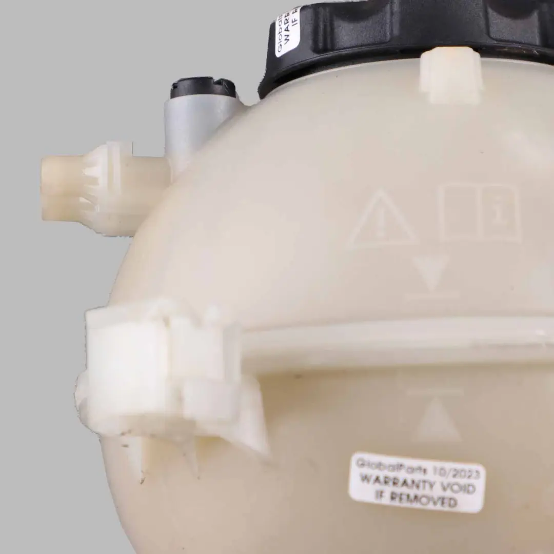 Serbatoio espansione BMW G30 G31 G11 Serbatoio liquido raffreddamento Bottiglia per con numero di parte 8610654 Serbatoio espansione BMW G30 G31 G11 Serbatoio liquido raffreddamento Bottiglia - SKU 8610654 - Numero di parte 8610654