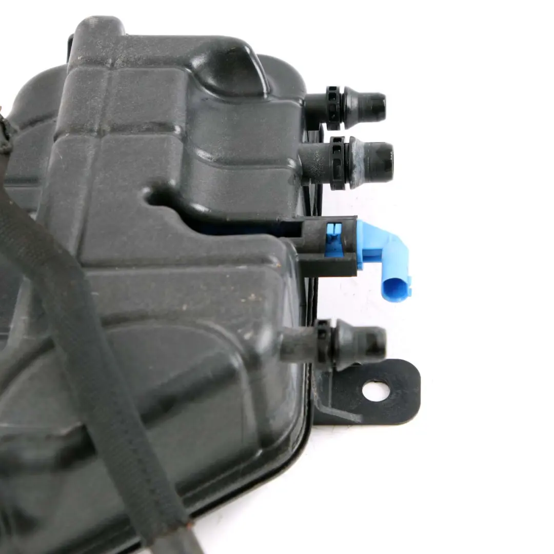 Réservoir D'expansion Bouteille De Liquide De Refroidissement 2284281 pour BMW F10 M5 à propos du numéro de pièce 8610819 BMW F10 M5 Réservoir D'expansion Bouteille De Liquide De Refroidissement 2284281 - SKU 8610819 - Numéro de pièce 8610819