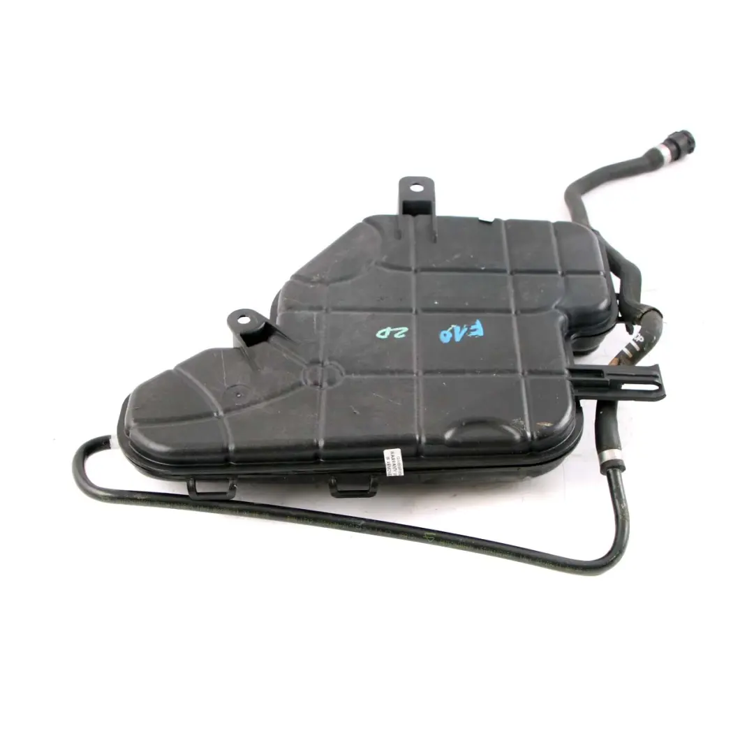 Depósito Expansión Botella Refrigerante Del Motor F12 M6 2284281 para BMW F10 M5 con número de pieza 8610819 BMW F10 M5 Depósito Expansión Botella Refrigerante Del Motor F12 M6 2284281 - SKU 8610819 - Número de pieza 8610819