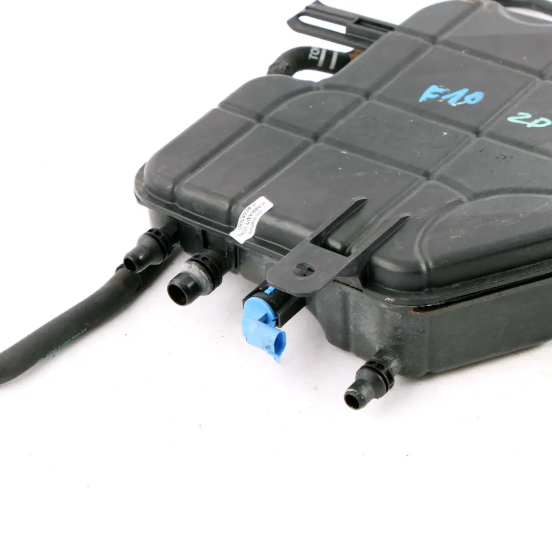 Réservoir D'expansion Bouteille De Liquide De Refroidissement 2284281 pour BMW F10 M5 à propos du numéro de pièce 8610819 BMW F10 M5 Réservoir D'expansion Bouteille De Liquide De Refroidissement 2284281 - SKU 8610819 - Numéro de pièce 8610819