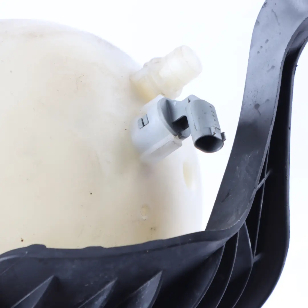 Expansion Coolant Header Tank to BMW F10 with Part number 8614293 BMW F10 Expansion Coolant Header Tank - SKU 8614293 - Part number 8614293