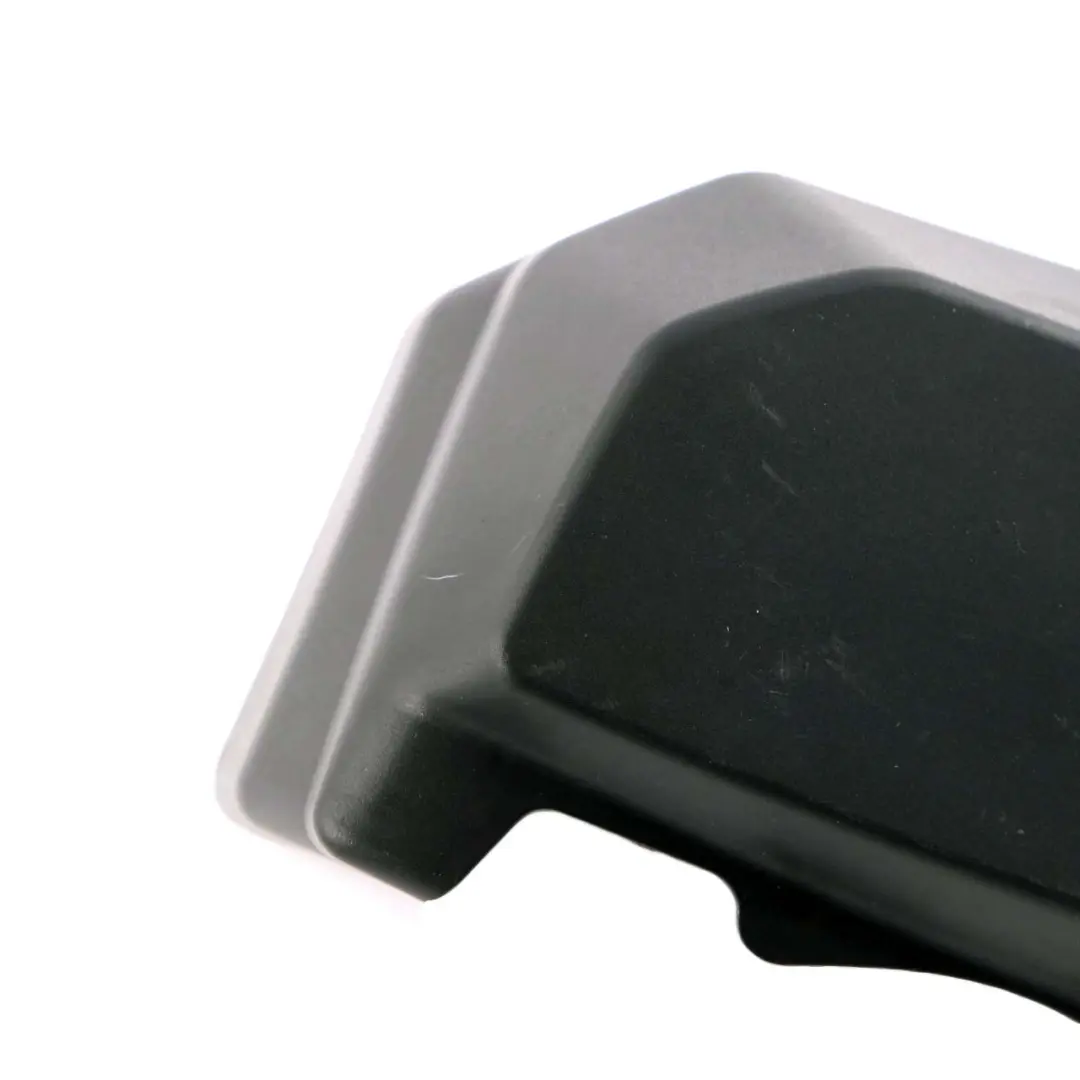 N20 Electrical Fuse Box Cover Lid Panel to BMW F20 F21 F30 F31 Petrol with Part number 8616568 BMW F20 F21 F30 F31 Petrol N20 Electrical Fuse Box Cover Lid Panel - SKU 8616568 - Part number 8616568