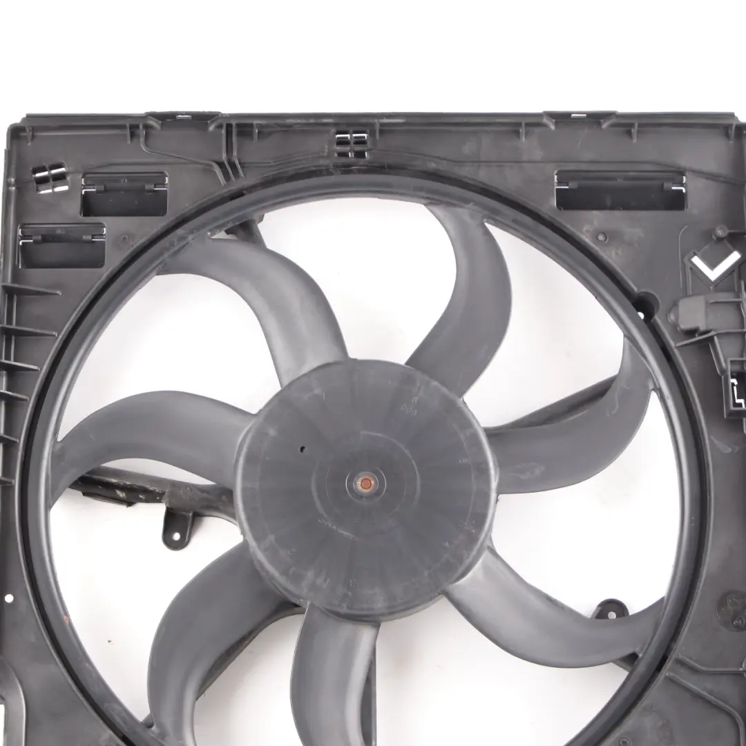 Ventola Radiatore Raffreddamento Motore Copertura 600W 7616103 per BMW X5 X6 E70 E71 con numero di parte 8618241 BMW X5 X6 E70 E71 Ventola Radiatore Raffreddamento Motore Copertura 600W 7616103 - SKU 8618241-2 - Numero di parte 8618241