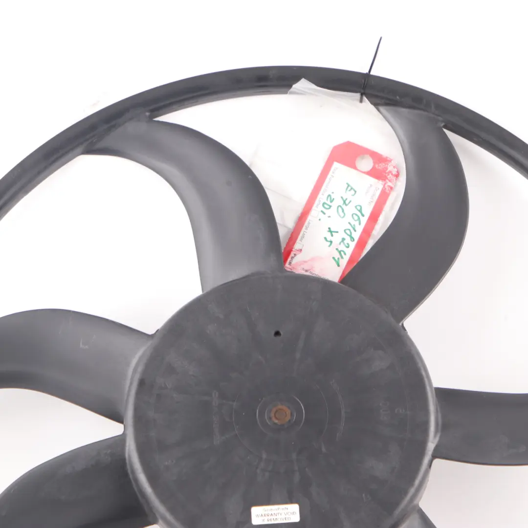 Radiatore Fan Motore Raffreddamento Radiatore Fan 600W 7616103 per BMW X5 X6 E70 E71 con numero di parte 8618241 BMW X5 X6 E70 E71 Radiatore Fan Motore Raffreddamento Radiatore Fan 600W 7616103 - SKU 8618241 - Numero di parte 8618241