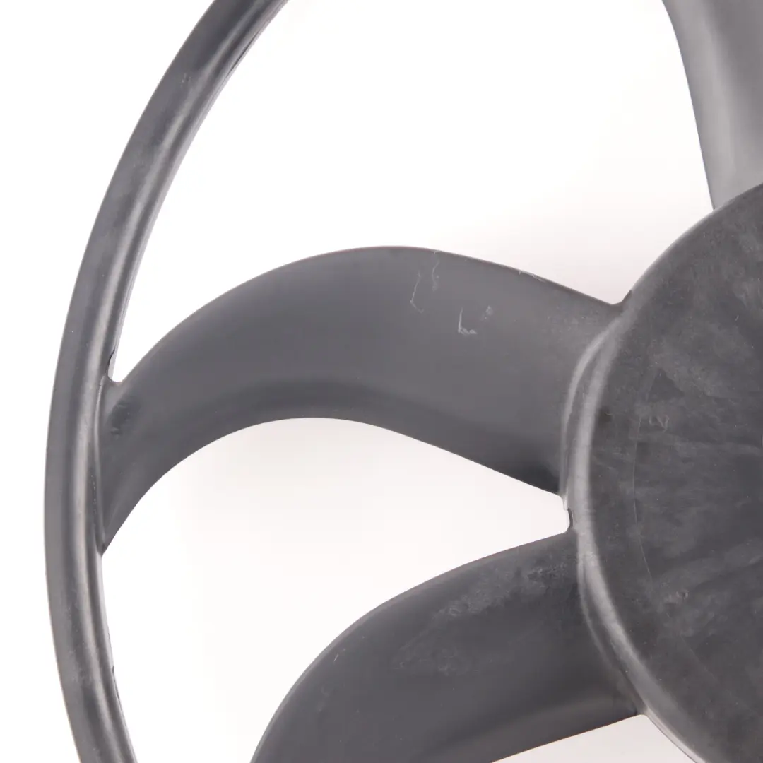 Ventilateur de radiateur Refroidissement moteur 600W 7616103 pour BMW X5 X6 E70 E71 à propos du numéro de pièce 8618241 BMW X5 X6 E70 E71 Ventilateur de radiateur Refroidissement moteur 600W 7616103 - SKU 8618241 - Numéro de pièce 8618241